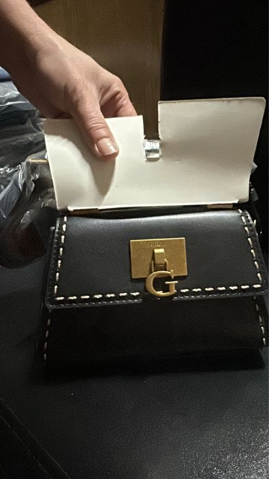 Оригинални чанти guess