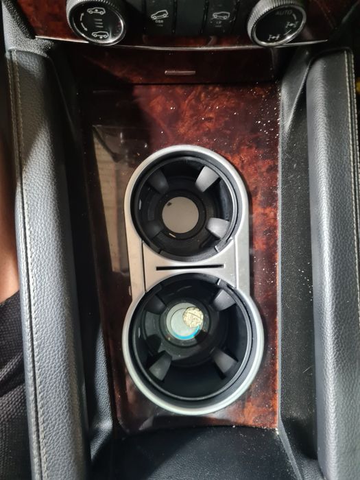 Поставка за чаши Мерцедес Мл Гл