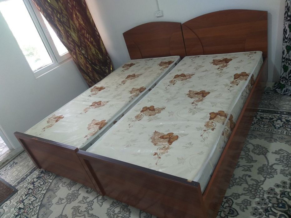 Срочно продам две кровати
