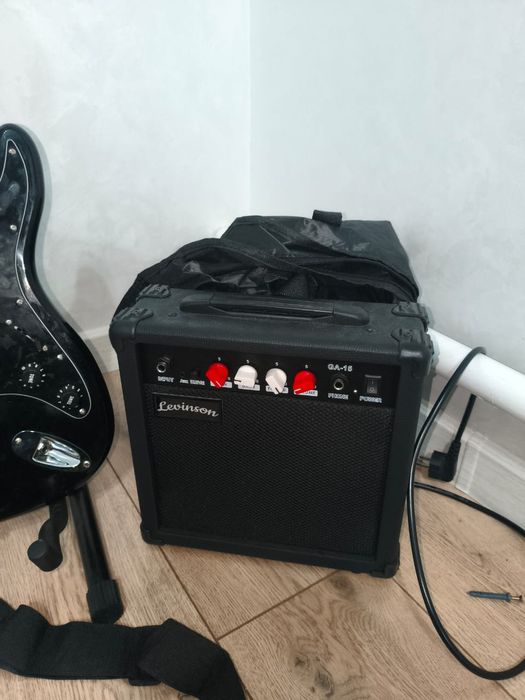 Электрогитара левинсон