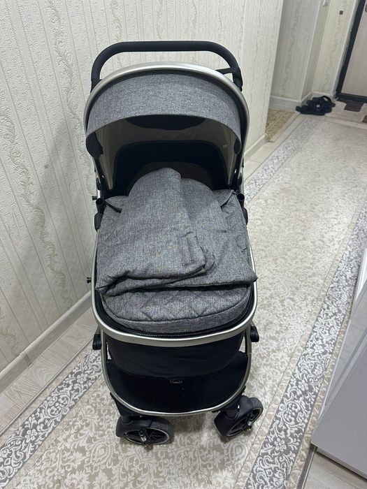 Коляска (в хорошем состоянии)