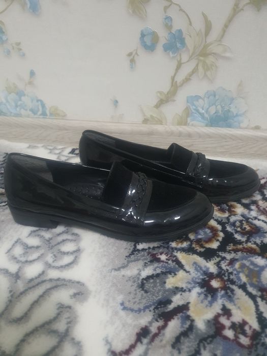 Продаю туфли израильские