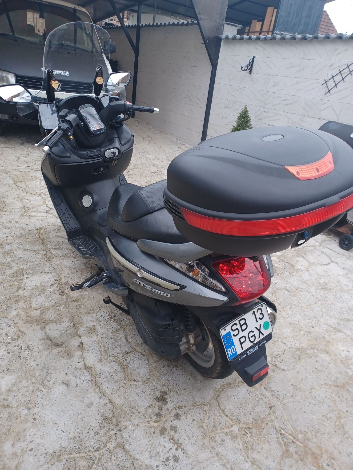 Scuter Sym 250cc GTS Orlat • OLX.ro