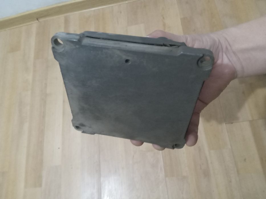 Продам комутатор мерседес 124  м 111 обьем 2 сименс