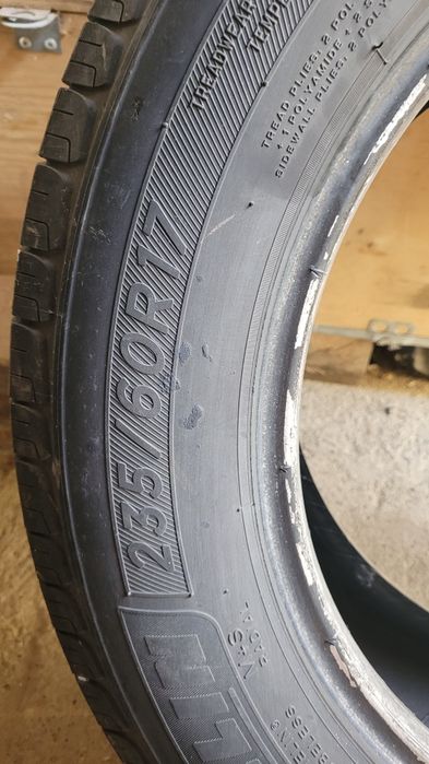 235/60/17 Michelin