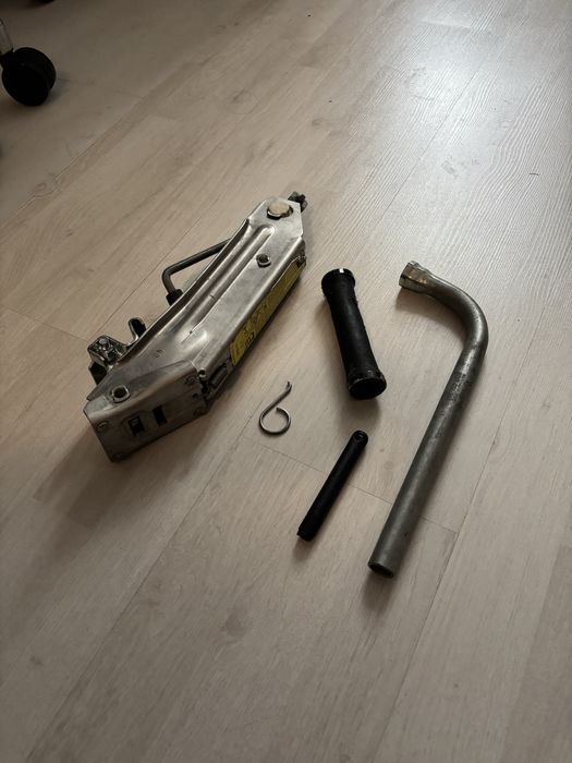 Vand cric de audi a3 8l 2001