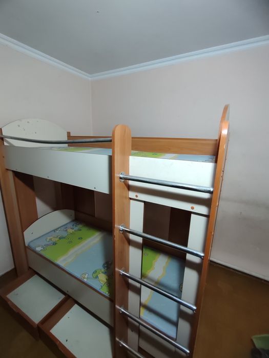 Продаю двухъярусную кровать