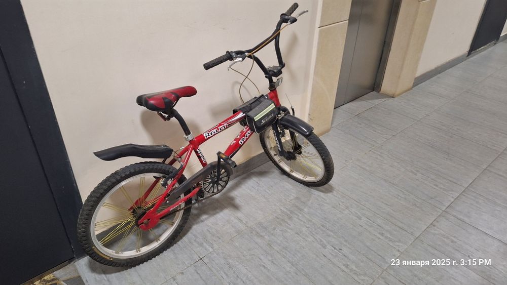 Велосипед болалар ва ўсмирлар учун сотилади