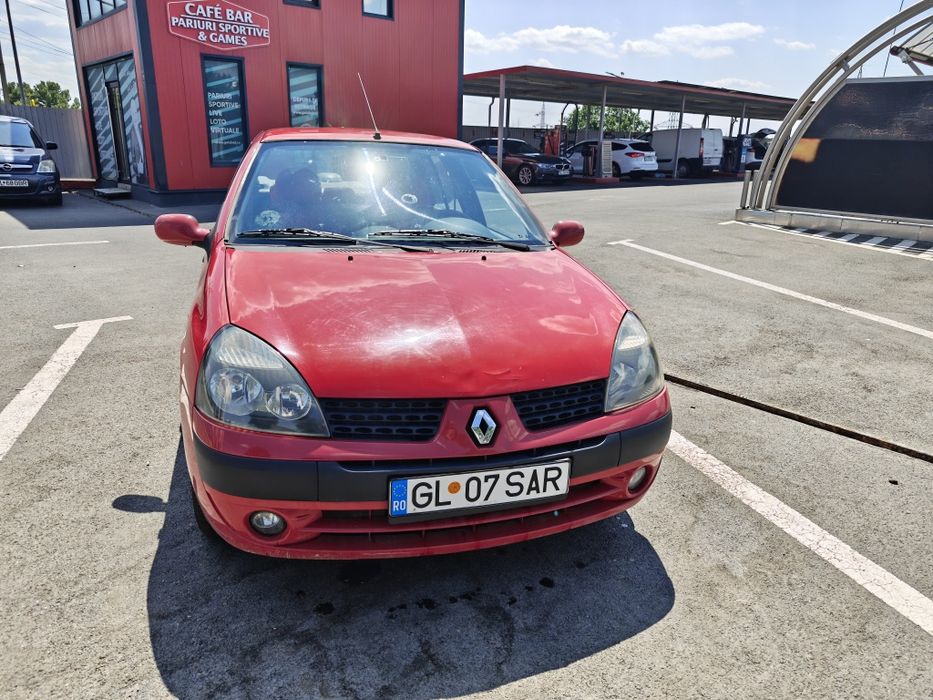 Renault Clio Symbol  2003