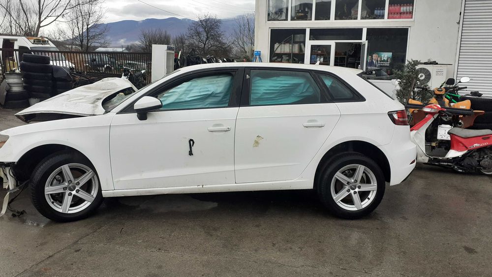 Audi A3-1.6дизел/110к.с./2016г автоматик-на части