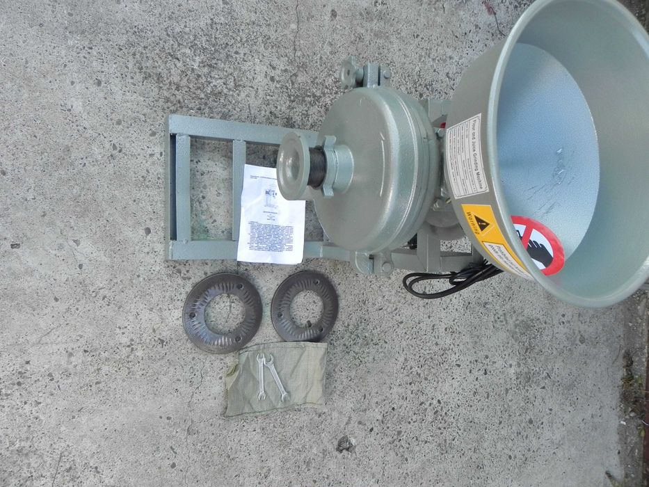 Moara cu pietre pentru faina moto 2,5 kw