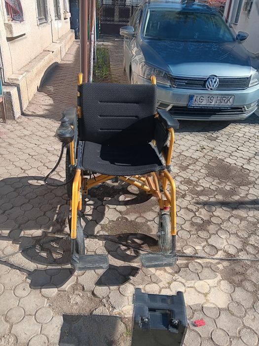 Căruț electric pentru persoane cu handicap
