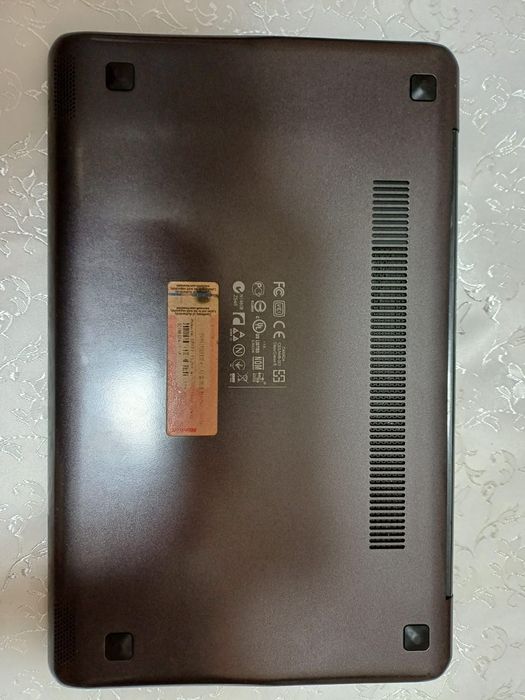 Компьютер-лаптоп