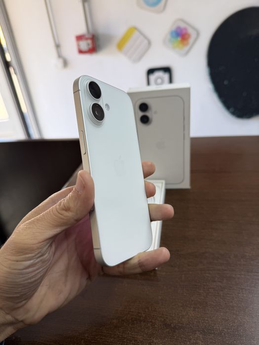 Vand Iphone 17 256Gb White full box