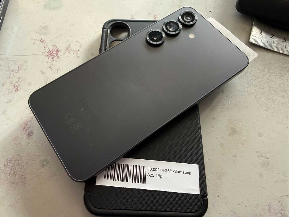 Мобилен телефон Samsung Galaxy S25 256GB 12ram