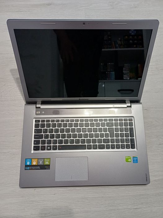 Laptop Lenovo Z710