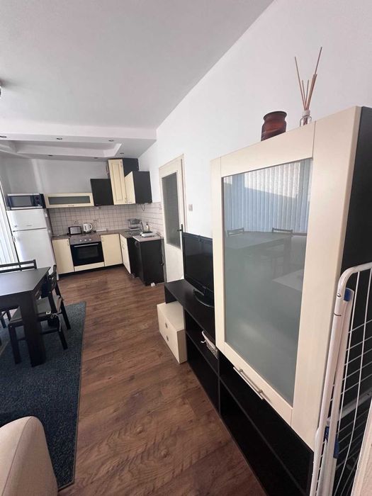 Дава се под наем Двустаен апартамент в Пловдив, Младежки Хълм - 80 кв.м за 383.52 € - Снимка #2