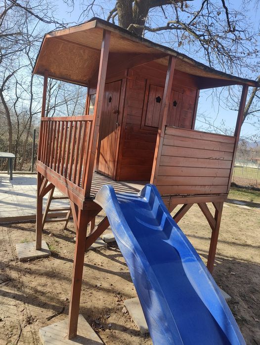Căsuță pentru copii de gradina din lemn