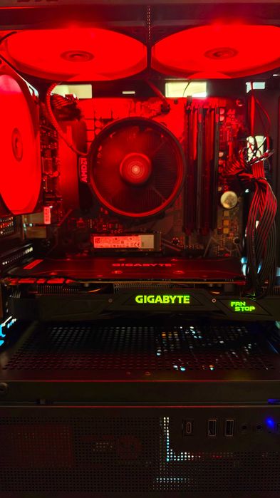 Продавам геймърски компютър RYZEN 5 3600 16GB 1070TI 250GB 1TB