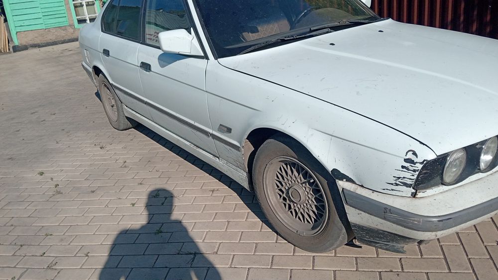Продам БМВ 520 недорого