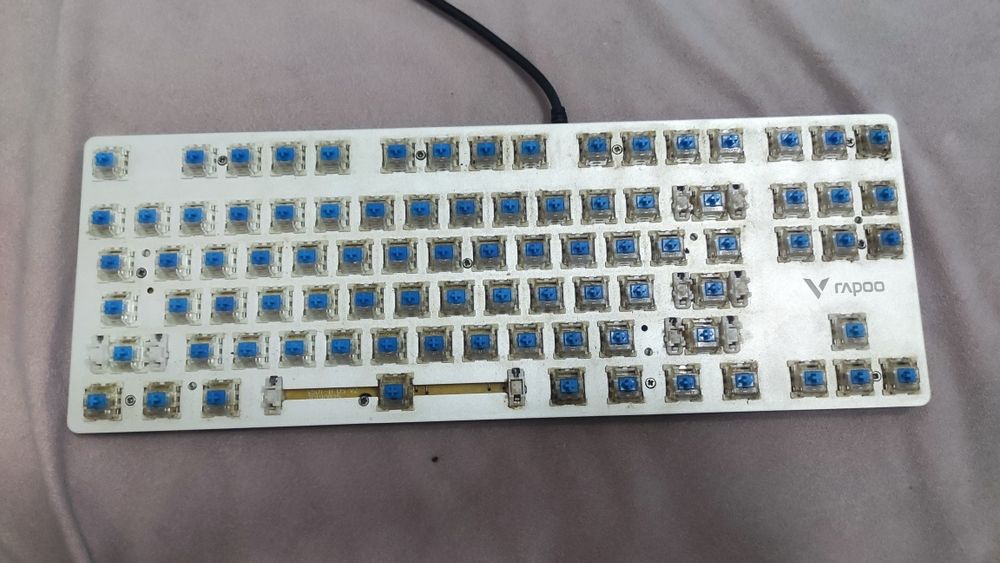 Rapoo V500 Mechanical Gaming Keyboard обмен/продажа