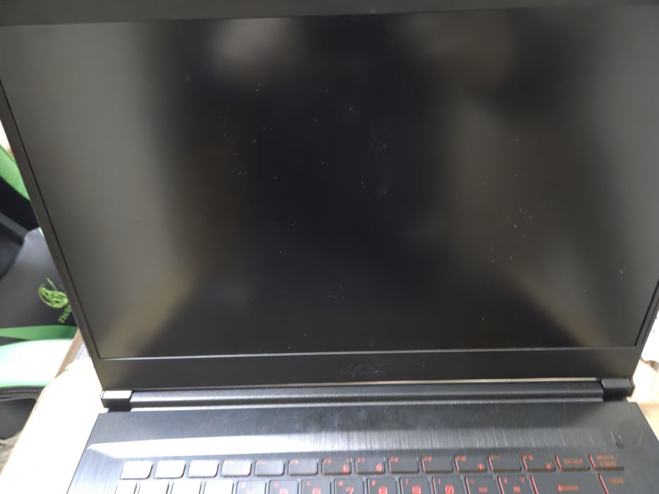 Геймърски лаптоп MSI Thin GF63 12UC