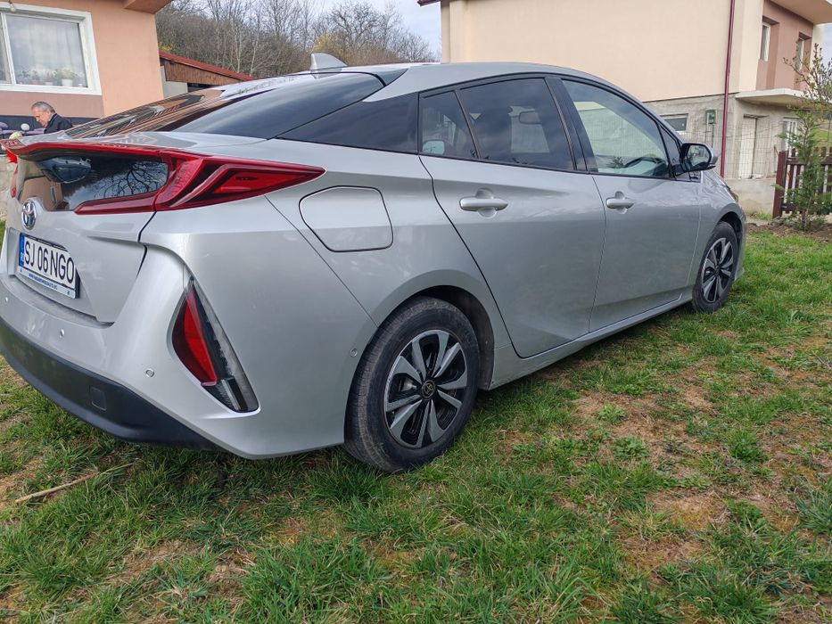 Toyota  Prius Prime PHV