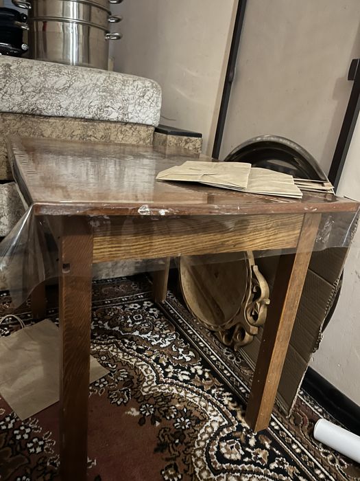 Отдам даром стол небольшого размера