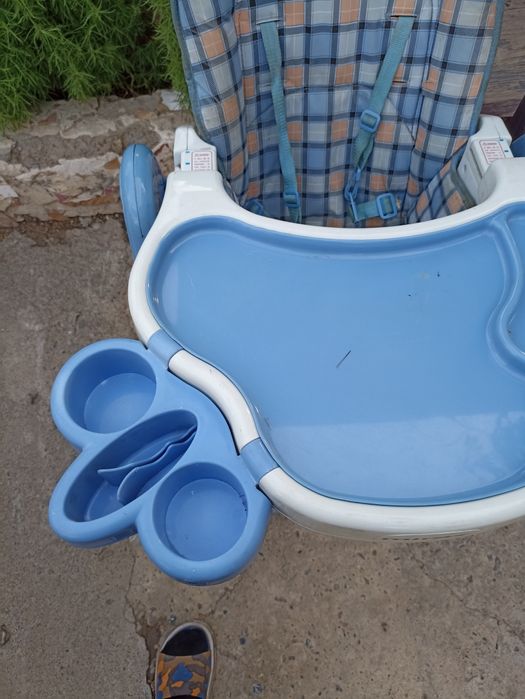 Детский кресло для кормления