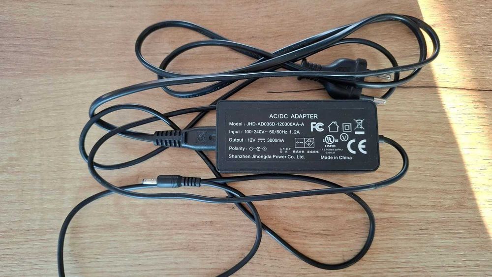 Зарядно за лаптоп - 12V