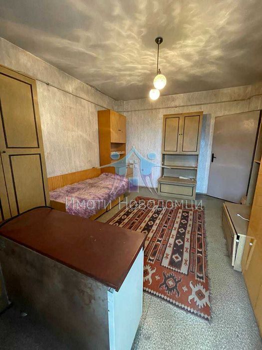 Продава се Двустаен апартамент в Шумен, Пазара - 68 кв.м за 1050 €/кв.м - Снимка #2