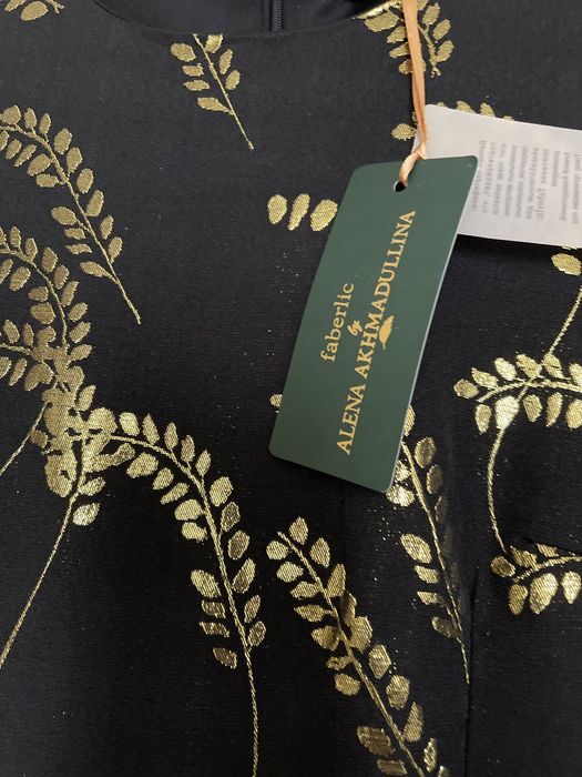 Продам новое платье