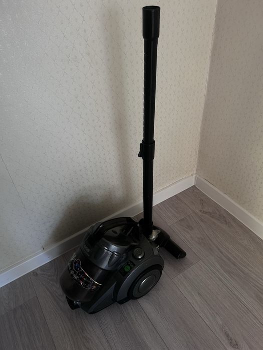 Продам пылесос рабочий