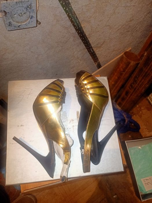 Сапоги  и туфли женские новые