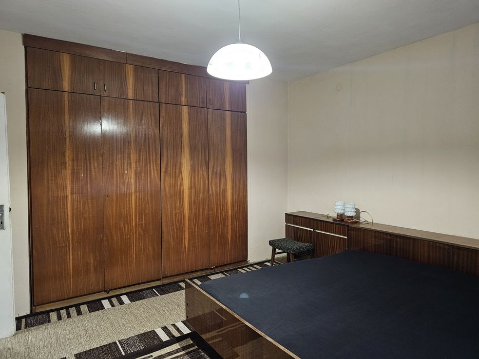 Дава се под наем Двустаен апартамент в Мездра - 55 кв.м за 255 € - Снимка #2