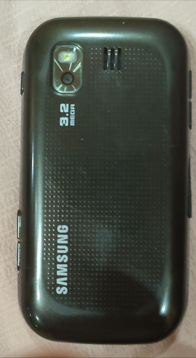 Продам б/у телефон Samsung GT-B5722