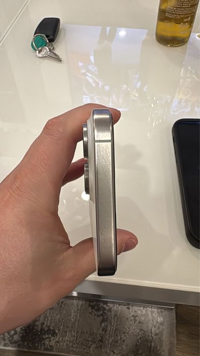 I phone 15 pro max 256