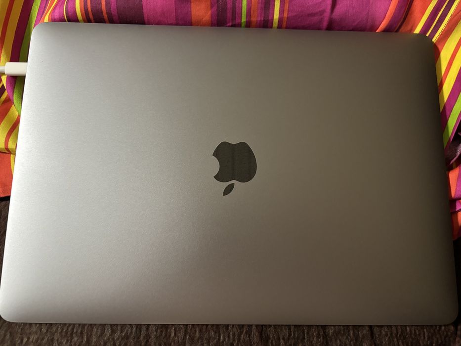 Ноутбук Apple MacBook Air 13 2020
