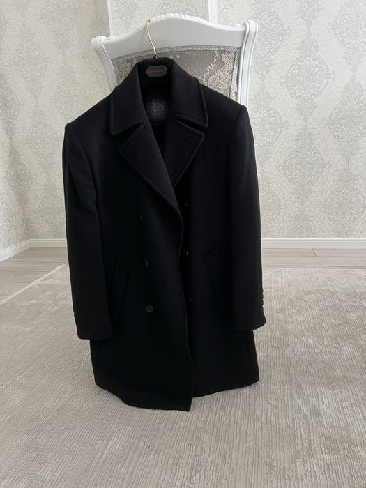 Продаю мужское Пальто