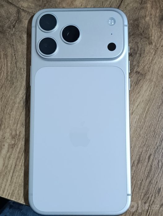 iPhone 17 pro max
