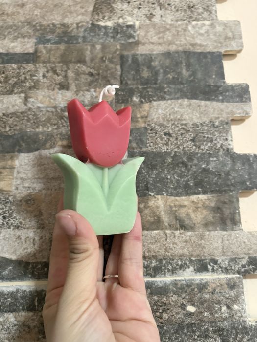 Восъчни ароматни свещи за 8 март