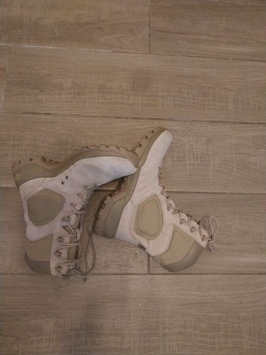 Bocanci Bates impecabili