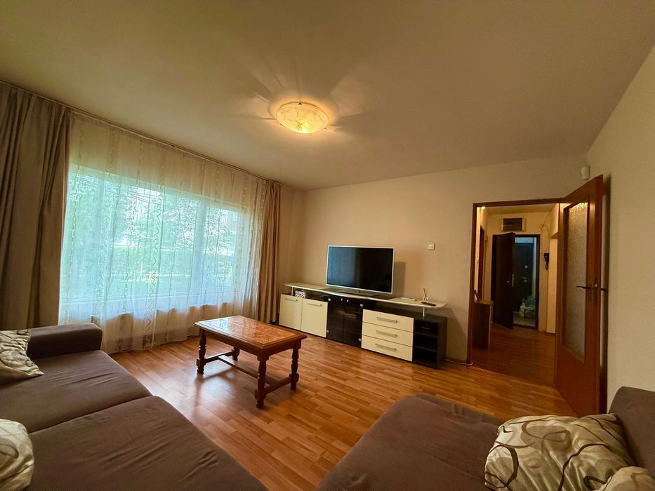 Apartament cu 3 camere de inchiriat in Targoviste, micro 4,