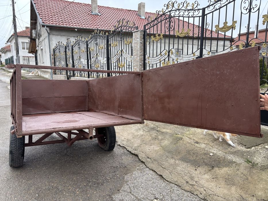 Продава се здраво ремарке