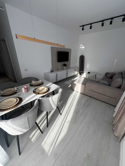 Apartament 3 camere, mobilat complet,  2 bai - Otopeni, str. 23 August