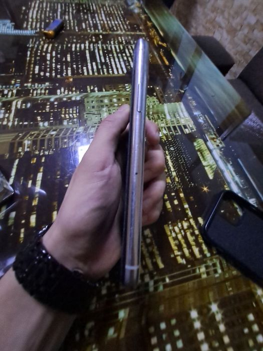 Iphone 11 pro sotiladi