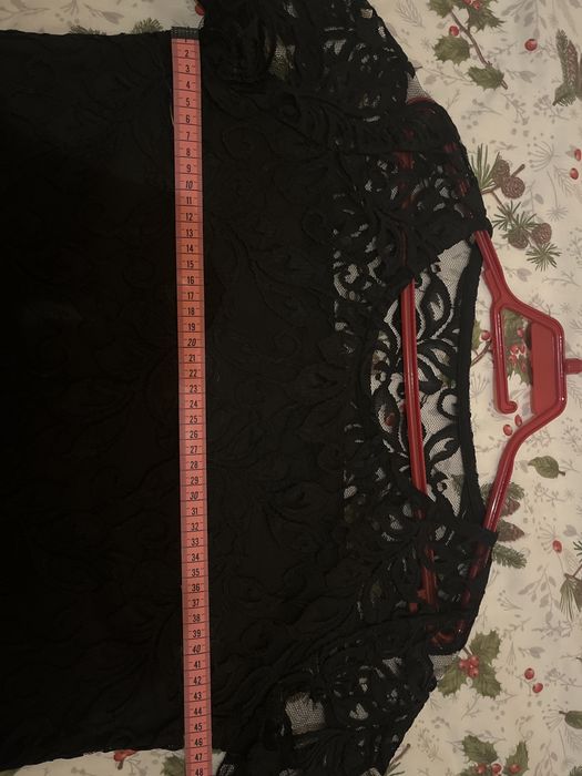 Елегантна дантелена официална рокля