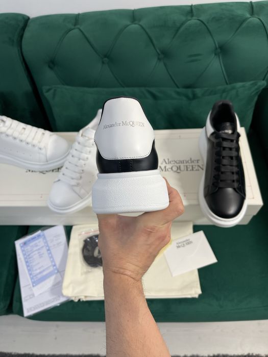 Adidasi Alexander McQueen piele naturala 100% Full Box colectie noua