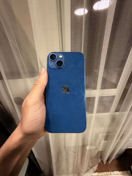 продаю айфон 13 на 128 гб