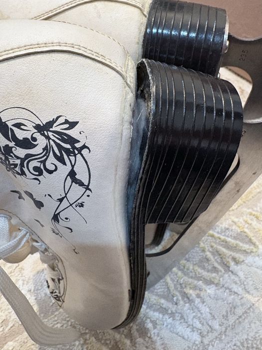 Отдам Коньки женский